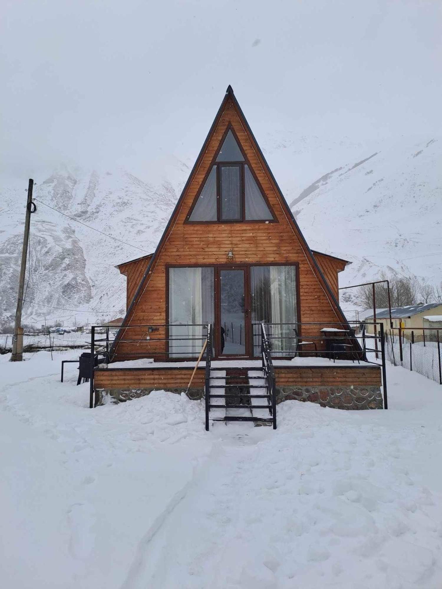 Vila Take A Break Kazbegi Exteriér fotografie